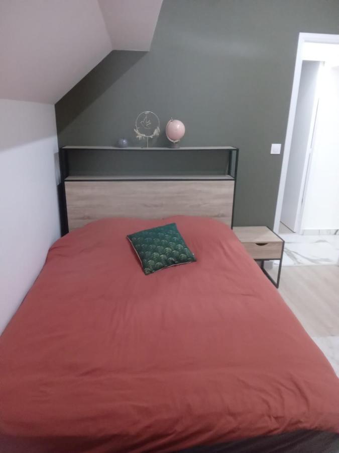 Joli Appartement De Vacances Ecouen ภายนอก รูปภาพ