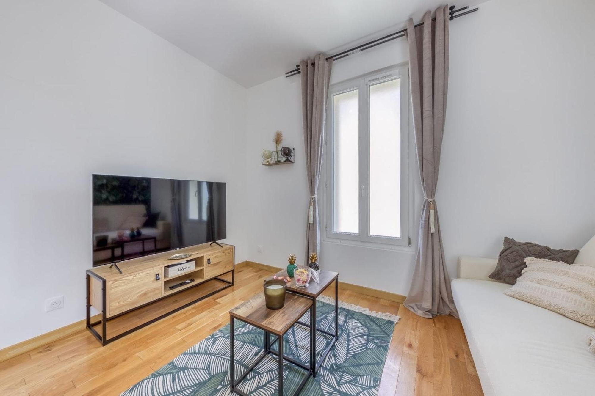 Joli Appartement De Vacances Ecouen ภายนอก รูปภาพ